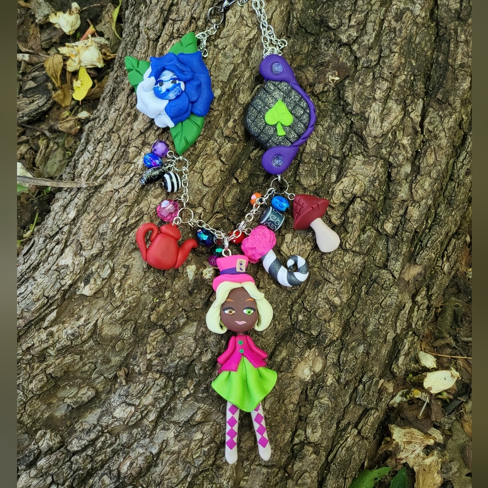 🦋🌺Mad Hatter🥀Girl 🐛🍄Necklace